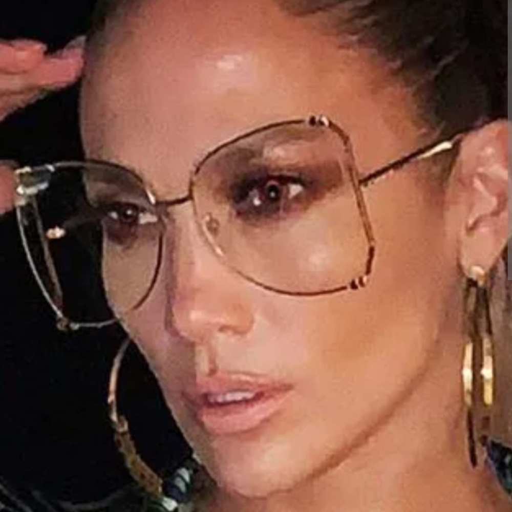 Gucci Elegant Gold-Tone Square Glasses